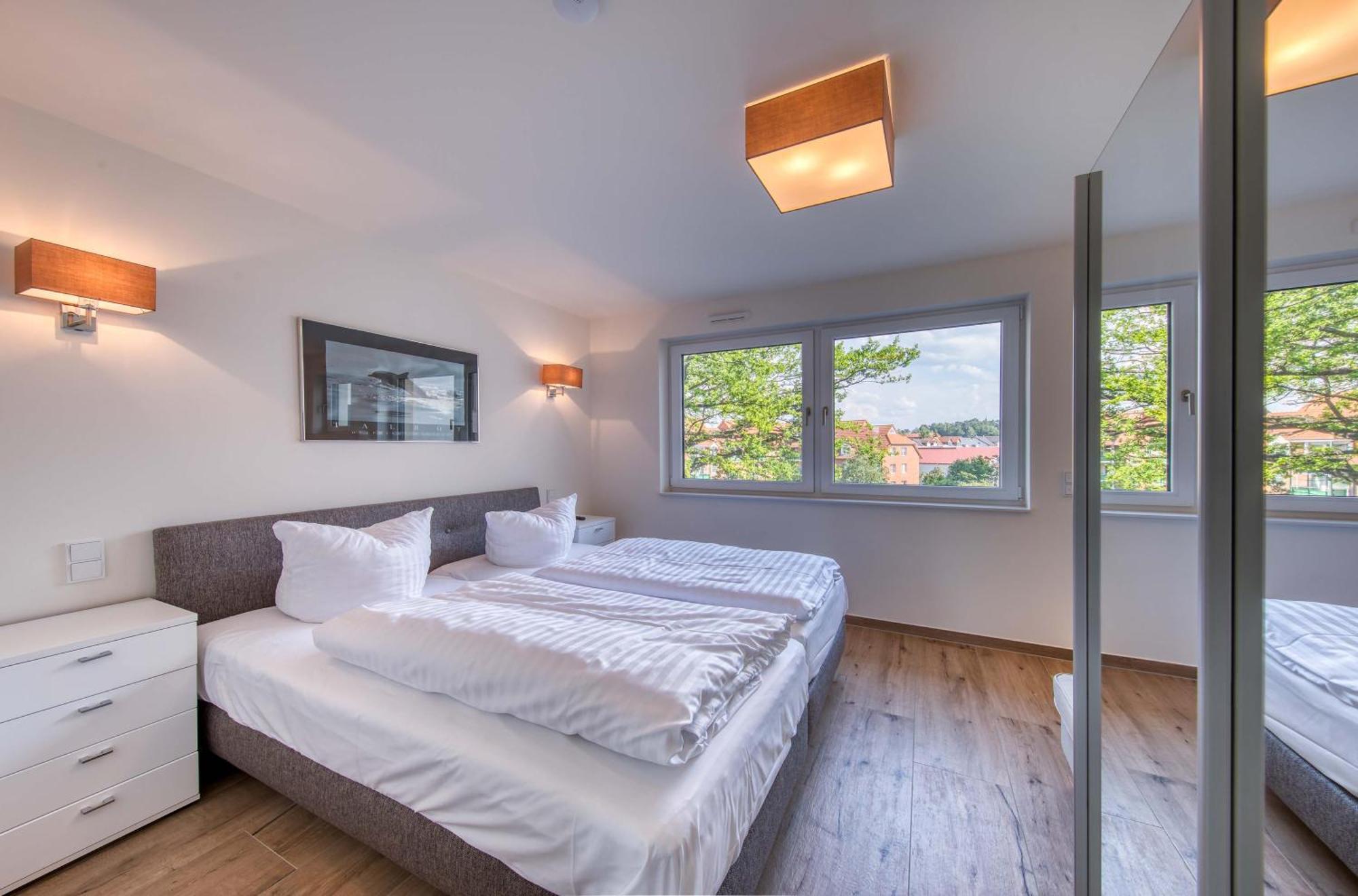Mueritz Utkiek - Apartment Mit Seeblick & Balkon In Der Hafenresidenz Waren  Dış mekan fotoğraf