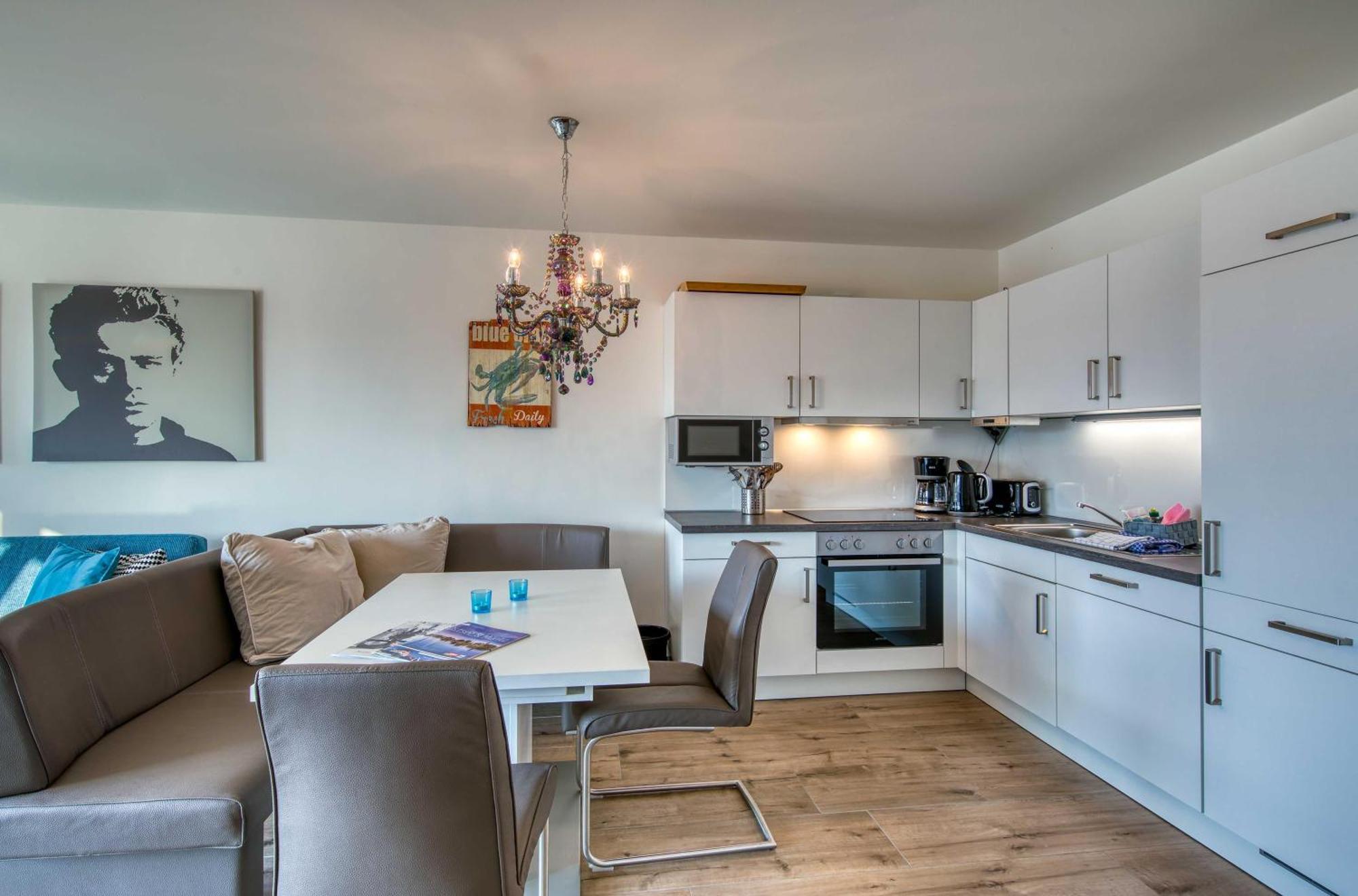 Mueritz Utkiek - Apartment Mit Seeblick & Balkon In Der Hafenresidenz Waren  Dış mekan fotoğraf
